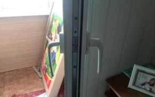 Двухсторонняя ручка на балконную дверь: порядок установки