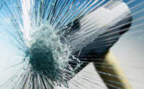 Антивандальные окна и антивандальная пленка для защиты окна.