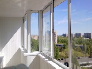 Алюминиевый профиль для остекления балкона