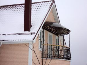козырек балкона