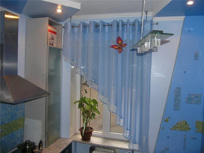 Красивые шторы на кухню