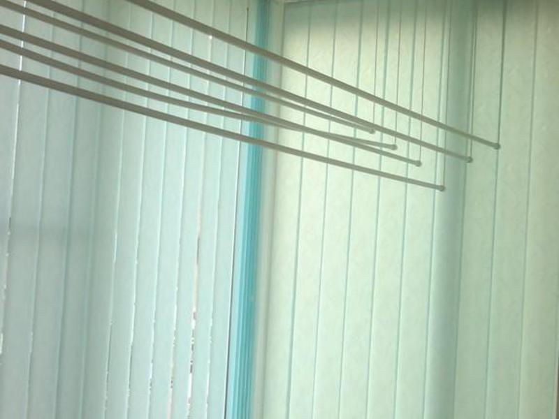 Тканевые вертикальные жалюзи на балконе Как подобрать цвет жалюзи